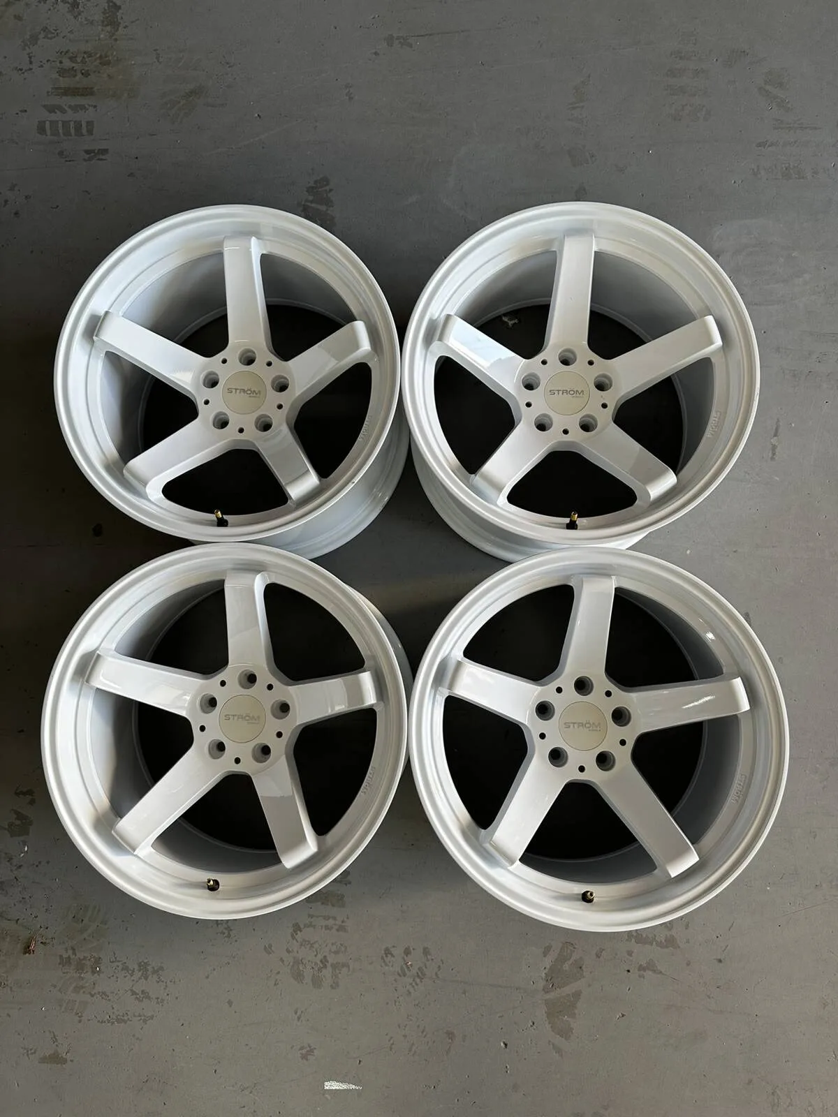 Легкосплавний диск 18" Strom DS-35 18x10,5 ET10 5x114,3 повний глянець білий - Вживаний - фото My Tuning Lab