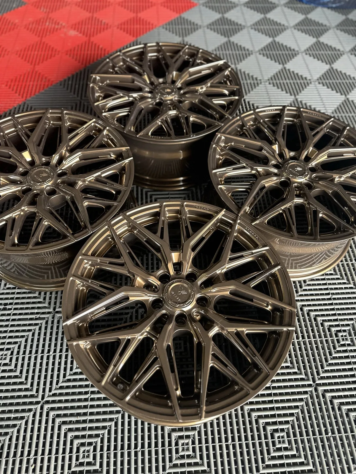 Легкосплавний диск 19" Vesser VSR1 19x8,5 ET32 5x112 глянцева бронза - фото My Tuning Lab