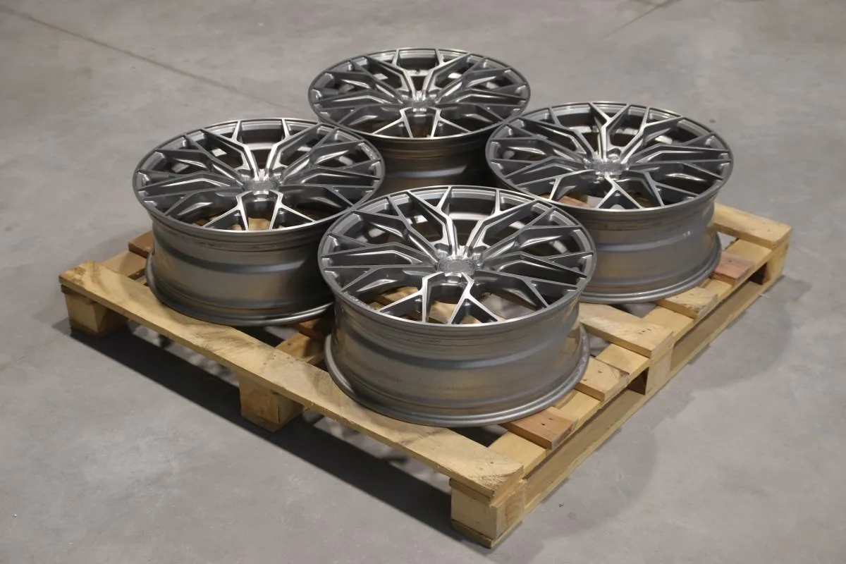 Комплект легкосплавних дисків 20" Concaver CVR1 20x8 ET40 5x112 брашований Titanium - фото My Tuning Lab