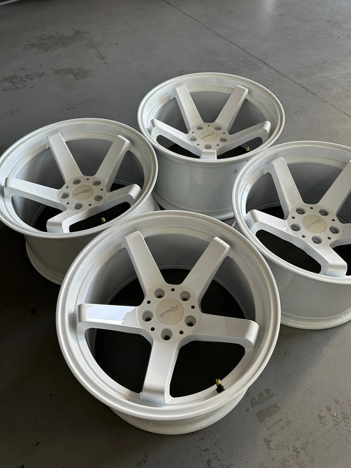 Легкосплавний диск 18" Strom DS-35 18x10,5 ET10 5x114,3 повний глянець білий - Вживаний - фото My Tuning Lab